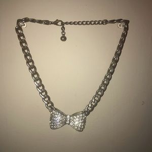 Bow necklace😎